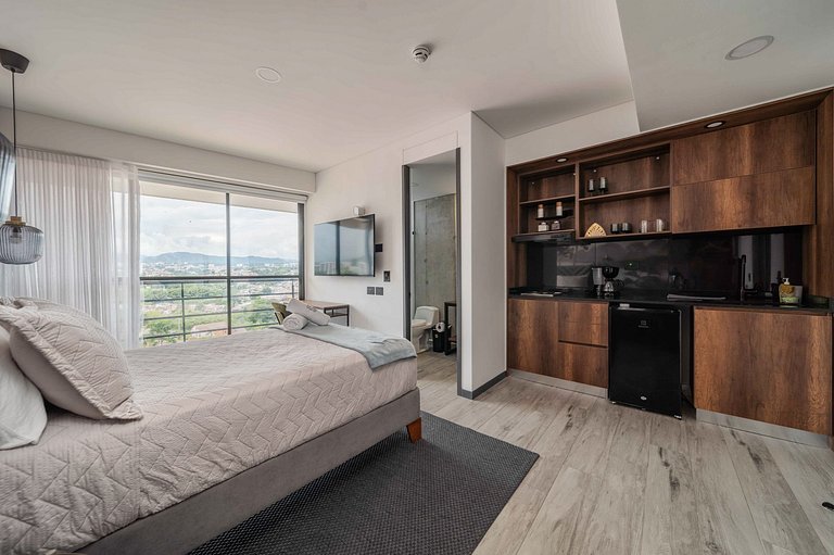 |Ahead| Chic Loft close to airport + parking