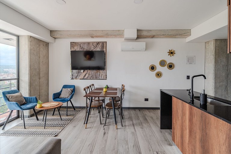 |Ahead| Contemporary 2BR with balcony & parking