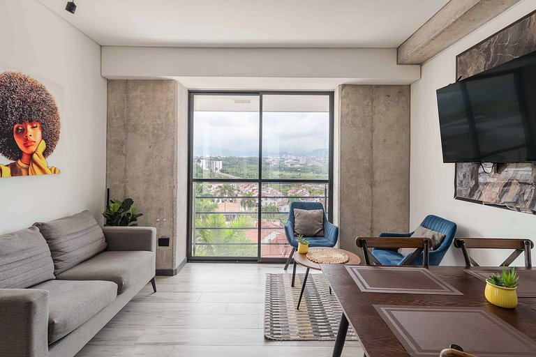 |Ahead| Contemporary 2BR with balcony & parking