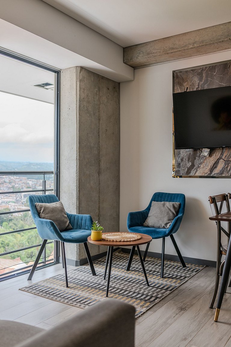 |Ahead| Contemporary 2BR with balcony & parking