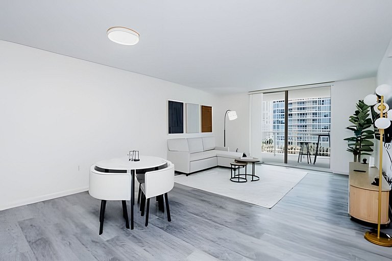 Comodo Brickell 1BR | Skyline View, Pool & Parking
