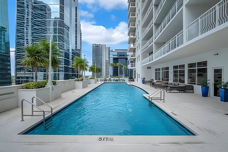 Comodo Brickell 1BR | Skyline View, Pool & Parking