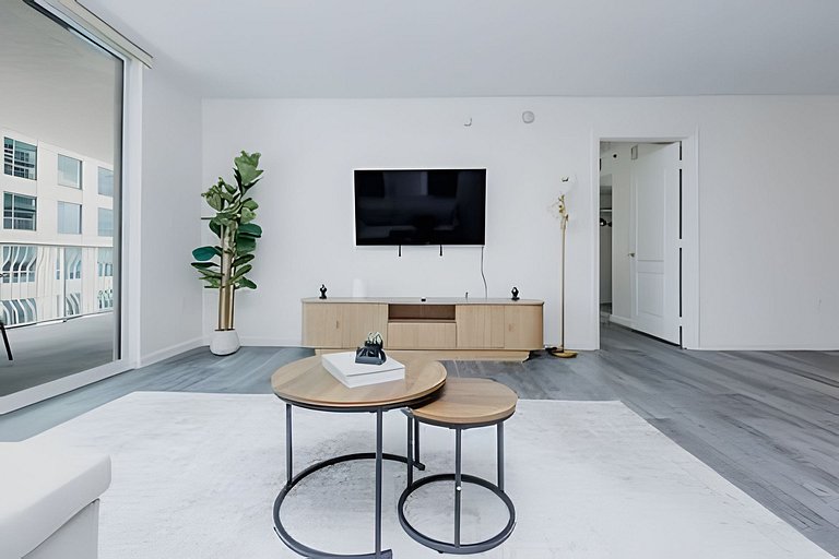 Comodo Brickell 1BR | Skyline View, Pool & Parking